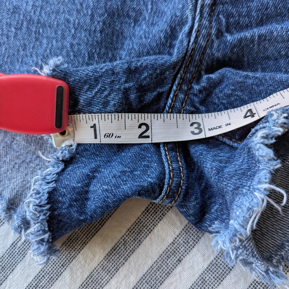 Levis Classic 501 Denim Shorts - Picture 5 of 7